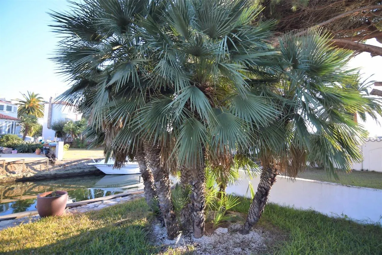 399-Casa Moderna Con Amarre 14M Y Piscina Privada Villa Empuriabrava Holiday home