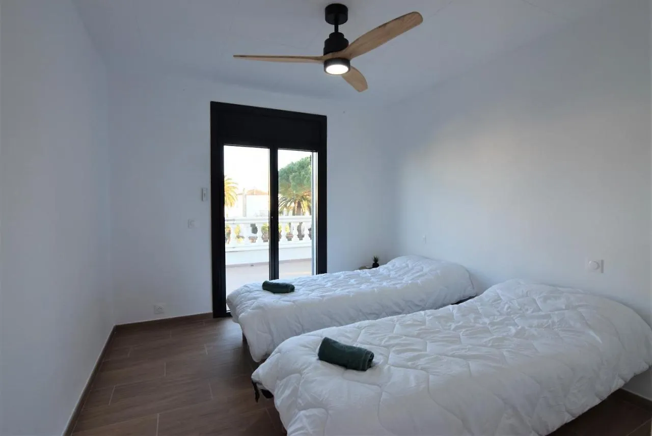 399-Casa Moderna Con Amarre 14M Y Piscina Privada Villa Empuriabrava Holiday home