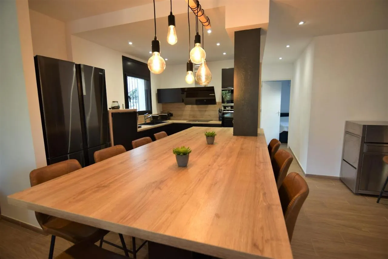 399-Casa Moderna Con Amarre 14M Y Piscina Privada Villa Empuriabrava